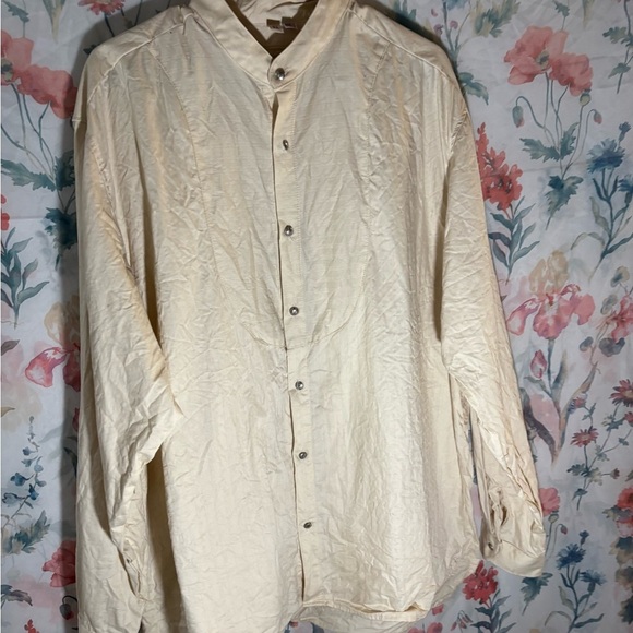 Vintage Cream Casual Button Down Shirt with Relaxed Fit - Picture 3 of 12